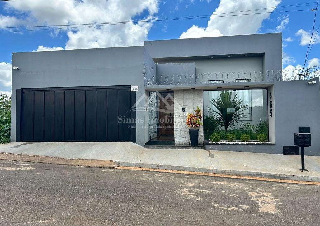 Casa, 3 quartos, 202 m² - Foto 1